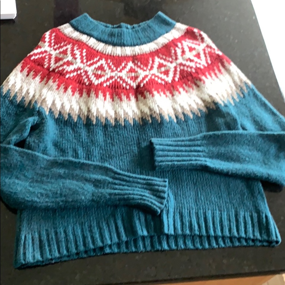 American Eagle Sweater